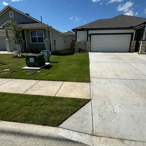turf maintenance by Earth Cutz Lawn Services reviewed on October 16, 2022