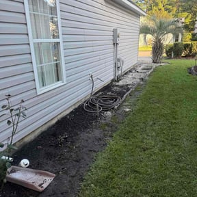 Flower Bed Weeding by Christian Landscaping And Exterior LLC reviewed on November 10, 2025