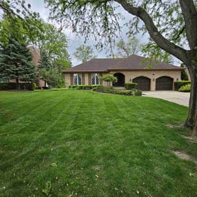 gardening service by Richard's Lawn Care reviewed on August 18, 2025