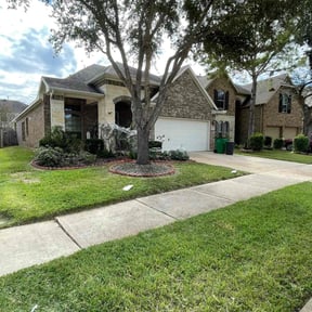 landscape maintenance by Lawns by Pavao reviewed on August 15, 2025