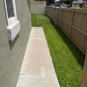 residential landscaping by Heavenly Landscapes reviewed on October 17, 2023