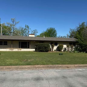residential landscaping by Tulsa Lawn Care reviewed on August 14, 2025