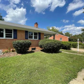 Bush Trimming by Tonys Landscaping LLC reviewed on October 18, 2025