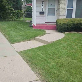 landscape maintenance by The lawn Service,LLC reviewed on August 15, 2025