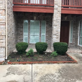 Bush Trimming by Fortners Lawn Care LLC reviewed on August 16, 2025