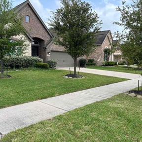 lawn care by Towery's Lawn Care reviewed on November 4, 2023