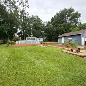 yard care by Masons Curb Appeal reviewed on August 21, 2025