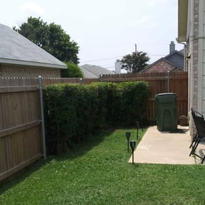 Bush Trimming by Cavender Landscaping reviewed on August 19, 2025