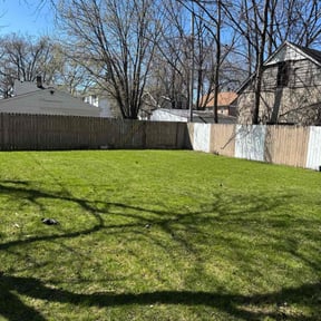 grass cutting by Premium Design Landscaping Inc reviewed on June 30, 2023