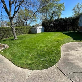 landscape maintenance by RLK Landscaping reviewed on August 19, 2025