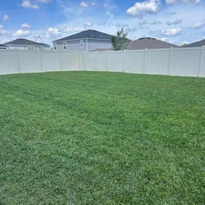 yard maintenance by Cale's landscape reviewed on December 7, 2025