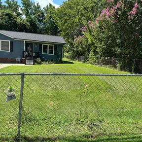 yard maintenance by J&M Landscaping reviewed on August 15, 2025