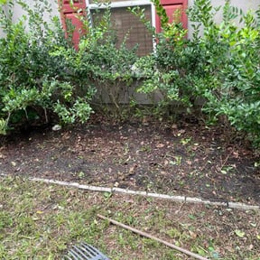 Flower Bed Weeding by RD Lawn Services reviewed on October 18, 2025