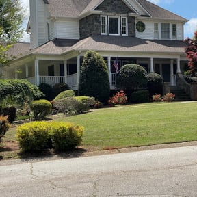 Leaf Removal by Sacred Lawn Care reviewed on September 21, 2025