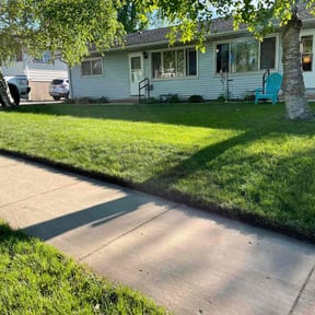 grass cutting by t&amp;g custom carpentry reviewed on March 19, 2024