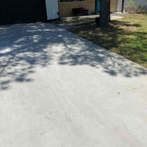 Leaf Removal by Clarks lawn care reviewed on August 20, 2025