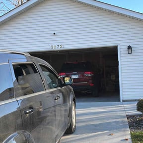 Leaf Removal by C&amp;E lawncare preservation LLC reviewed on November 19, 2025