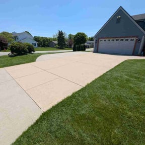 landscaping by All around tree and lawncare reviewed on August 21, 2025