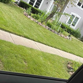 landscaping by five star construction and handyman services reviewed on August 15, 2025