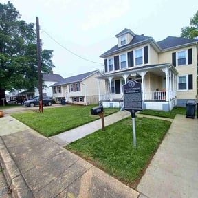 residential landscaping by Johnson & Abney property management reviewed on August 16, 2025