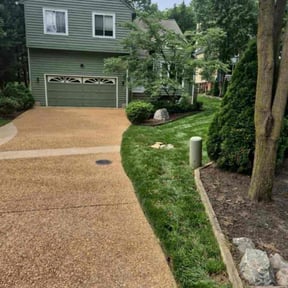 gardening service by Manns lawn care reviewed on August 15, 2025