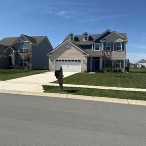 gardening service by Crop Circle Lawn & Property Maintenance reviewed on August 19, 2025