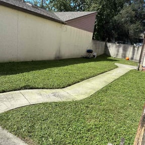lawn maintenance by Poor Boy Grounds Management reviewed on August 3, 2023