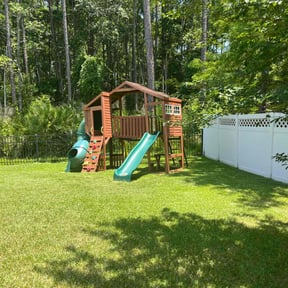 residential landscaping by Westveld Mowing reviewed on August 17, 2025
