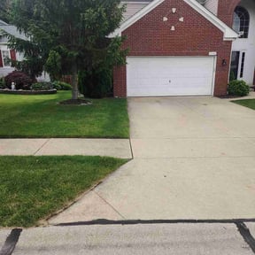 lawn care services by Tonio's magic hands llc reviewed on August 20, 2025