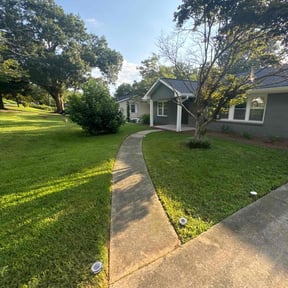 landscape maintenance by MR Landscape reviewed on December 4, 2025