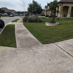 residential landscaping by Pineland  Lawn Care reviewed on August 9, 2024