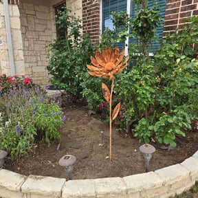Flower Bed Weeding by Hernández landscape reviewed on April 21, 2026