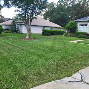 yard maintenance by Hope Lawn Care reviewed on November 23, 2025