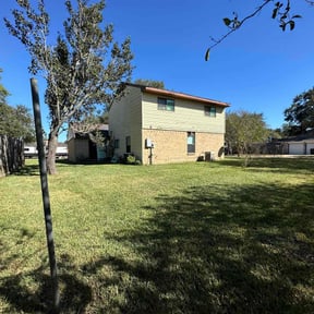 residential landscaping by Sunnyside Lawn care reviewed on August 15, 2025