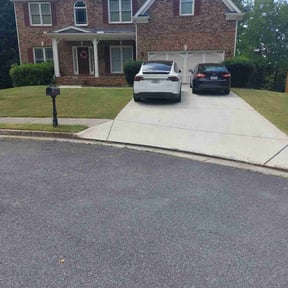 turf maintenance by Starlings Lawn Care LLC reviewed on August 19, 2025