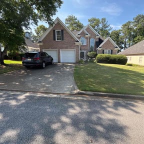 yard service by Cypress Pointe landscaping reviewed on August 21, 2025