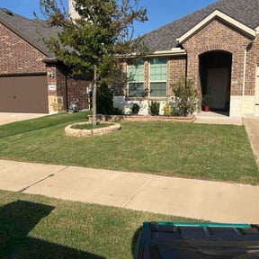 lawn maintenance by NRB Landscape Services reviewed on May 19, 2022