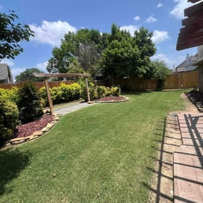 yard service by Quality cuts reviewed on December 7, 2025