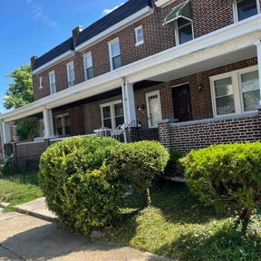 Bush Trimming by Bean Sprout Lawn Service LLC reviewed on August 19, 2025