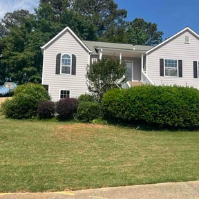 Bush Trimming by Scott's lawncare reviewed on May 17, 2026