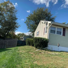 Bush Trimming by Labs Lawn and Landscape reviewed on October 21, 2025