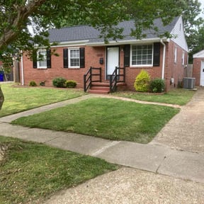 grass cutting by EP Remodeling LLC reviewed on March 14, 2024