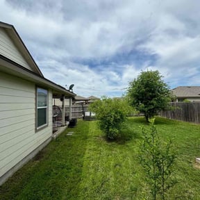 lawn care by Tru Lawn Cuts LLC reviewed on July 19, 2023