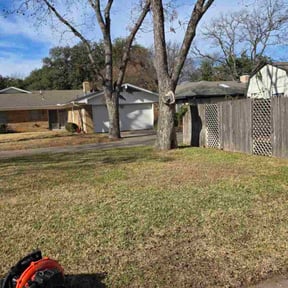 Leaf Removal by Lawns-R-Us reviewed on January 19, 2026