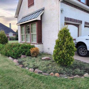 Flower Bed Weeding by AP Landscaper reviewed on August 24, 2026