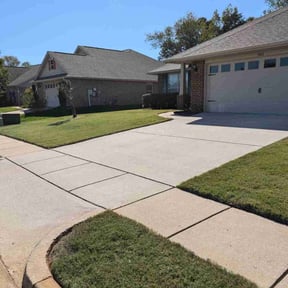 gardening service by Tim Kirkpatrick reviewed on April 15, 2024