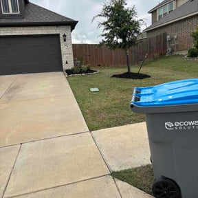 Flower Bed Weeding by Acheys landscaping LLC reviewed on June 9, 2026