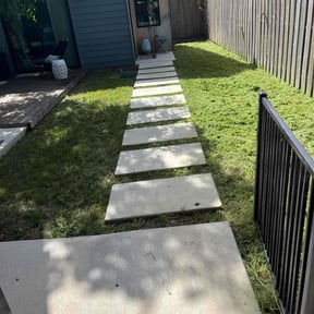 lawn maintenance by SSS LLC reviewed on September 21, 2023