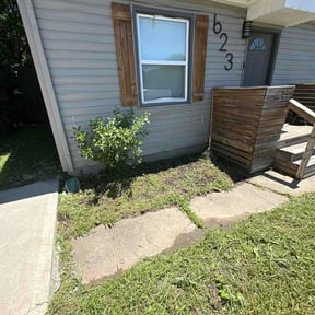 Flower Bed Weeding by Scott's Landscaping And Pool Service reviewed on July 15, 2026