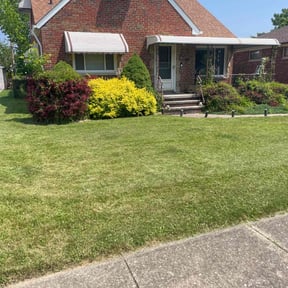 landscaping by Monakino Landscape reviewed on August 21, 2025